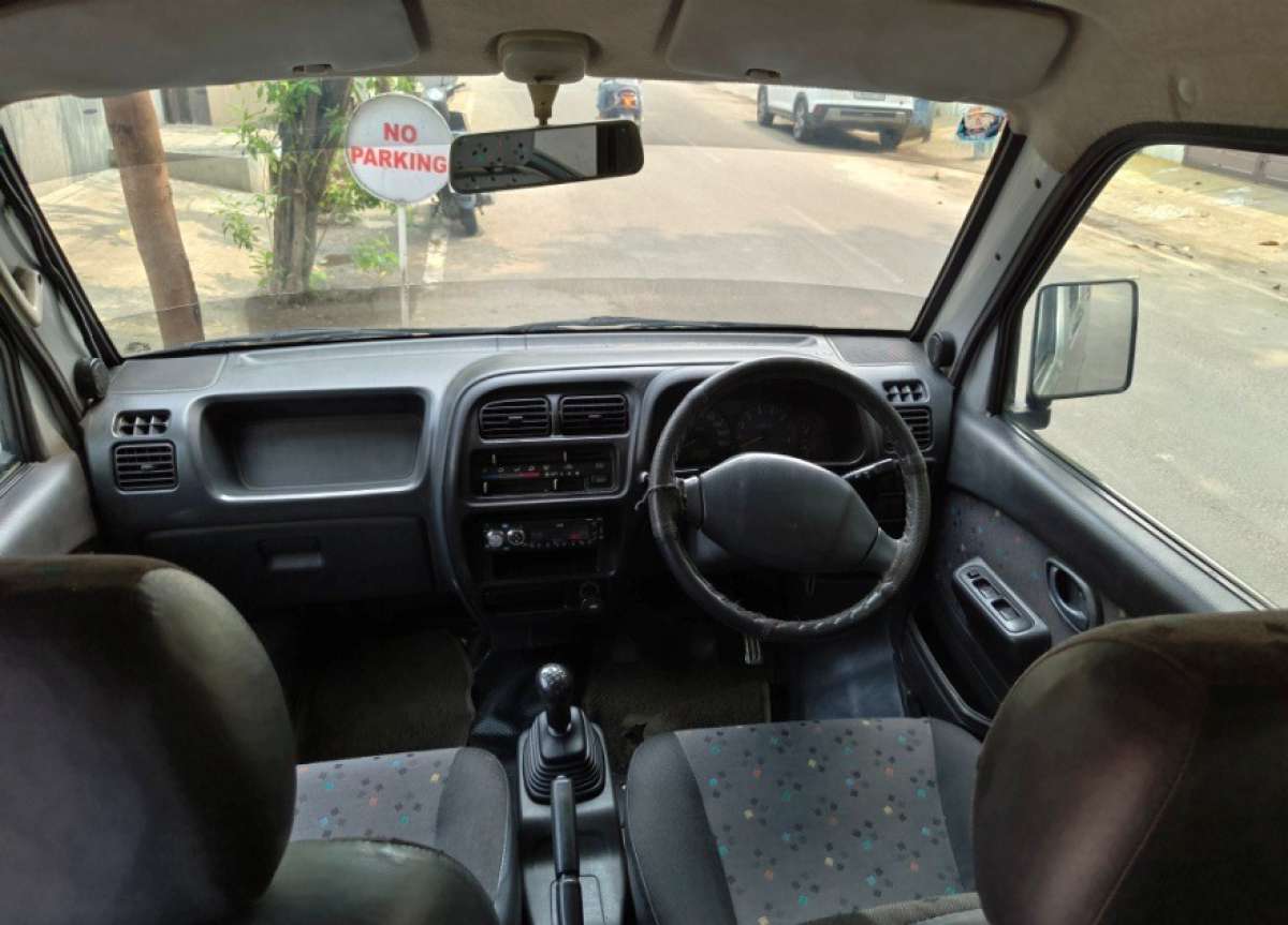 Maruti Suzuki Versa - Image 8