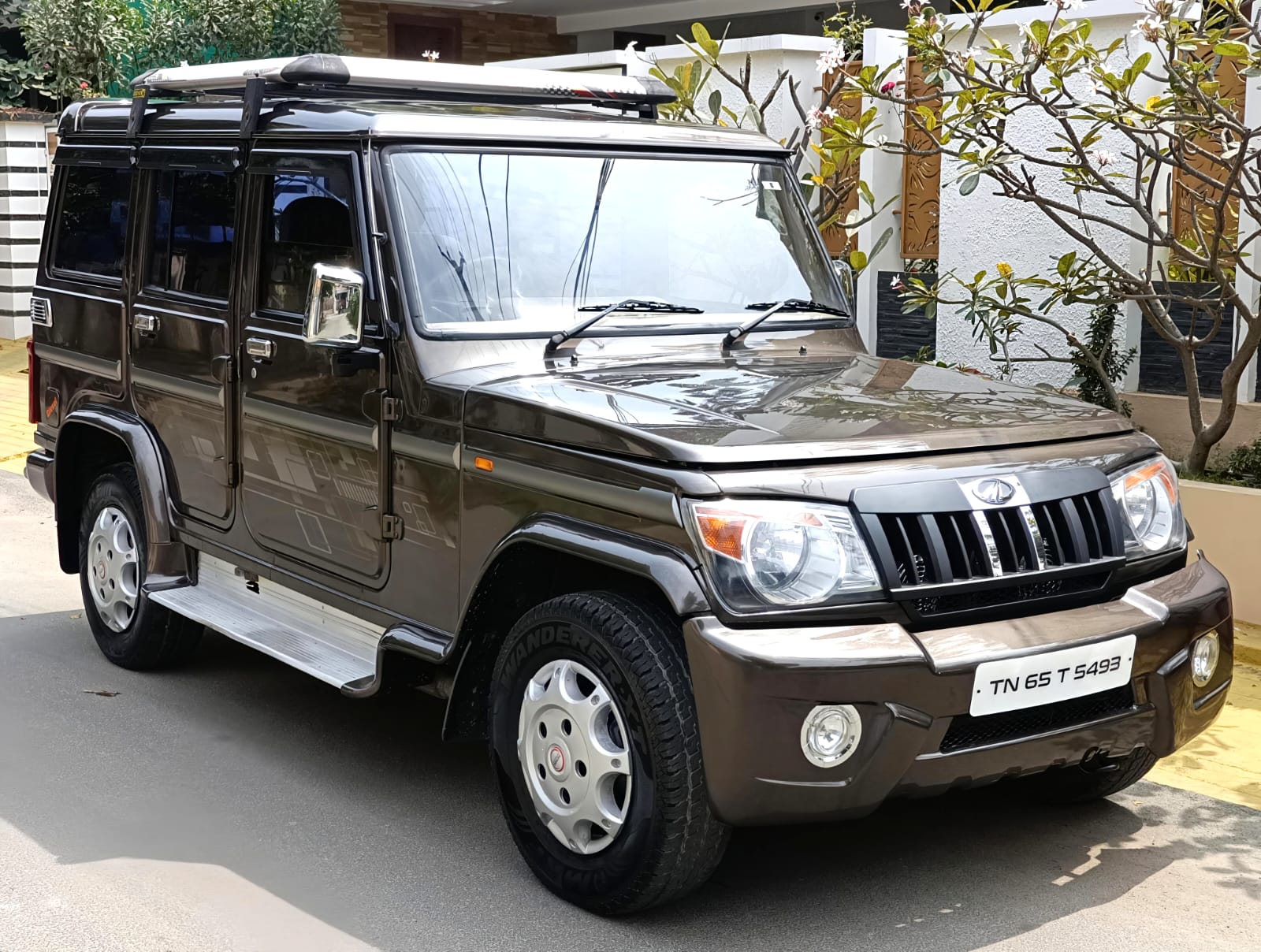 Mahindra Bolero - Image 2