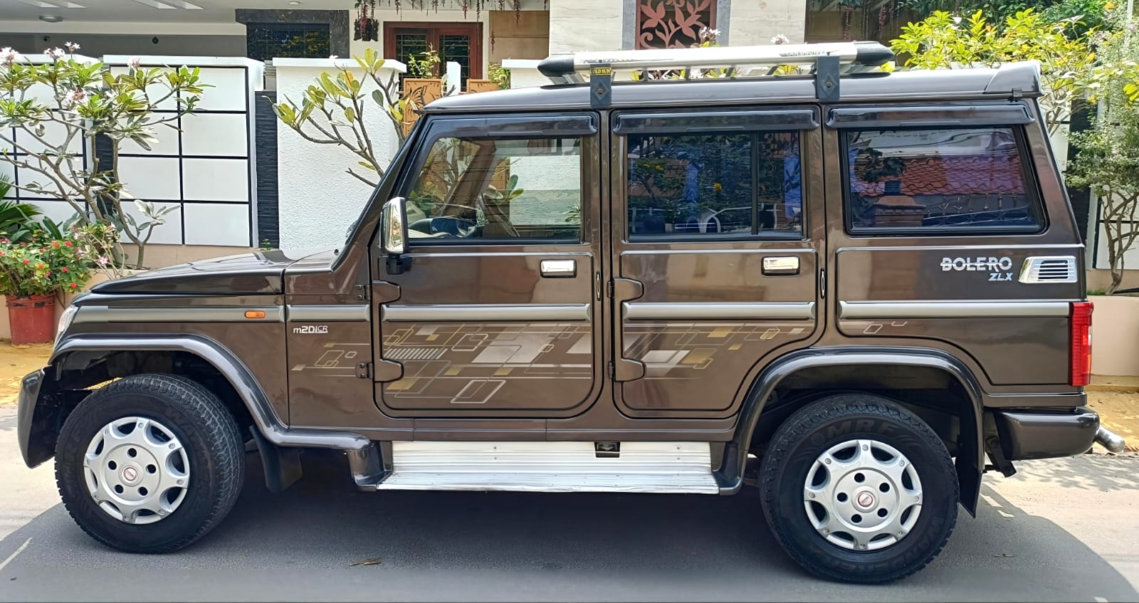 Mahindra Bolero - Image 7
