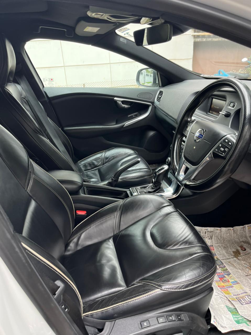 Volvo V40 - Image 9