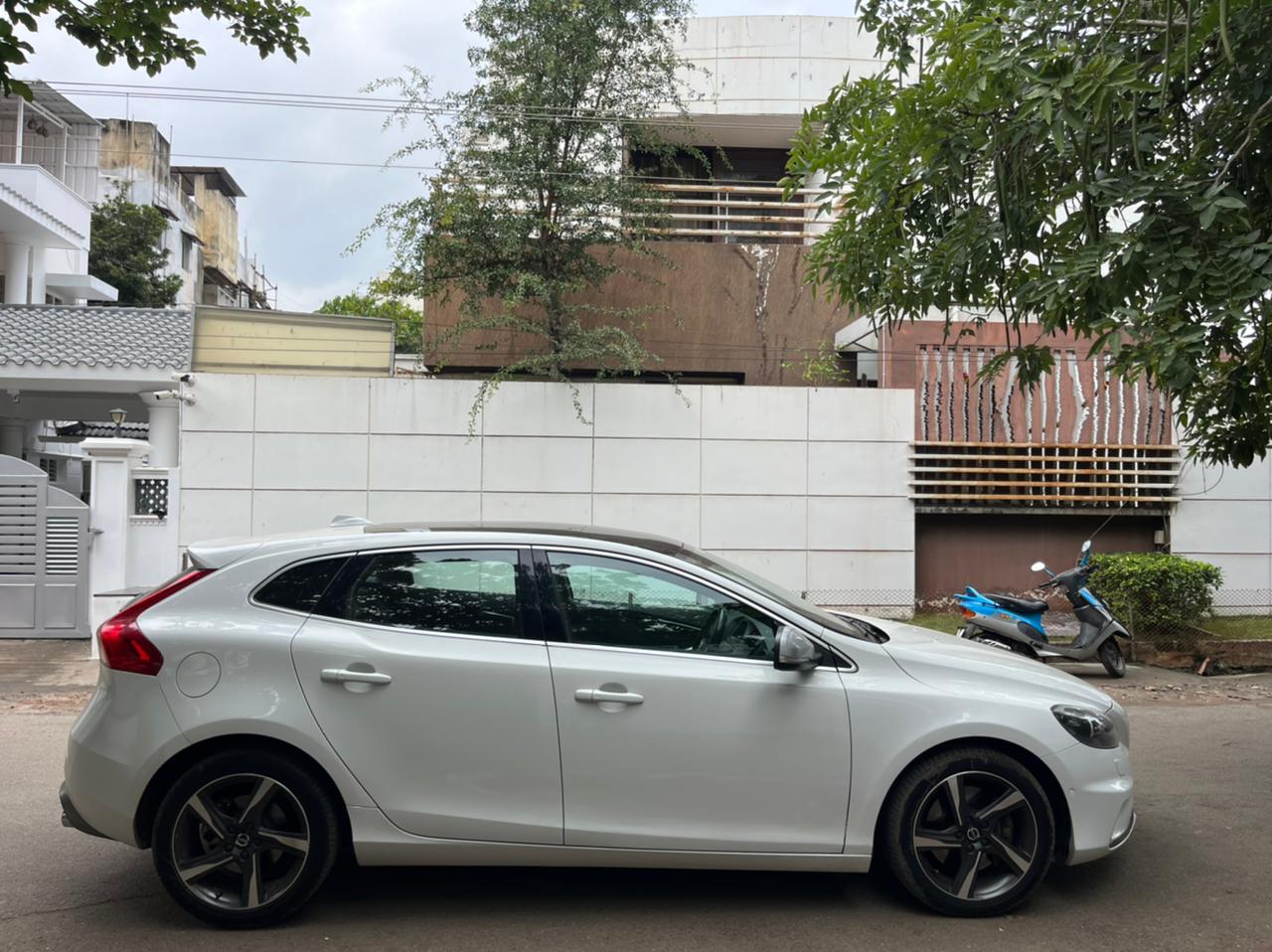 Volvo V40 - Image 5