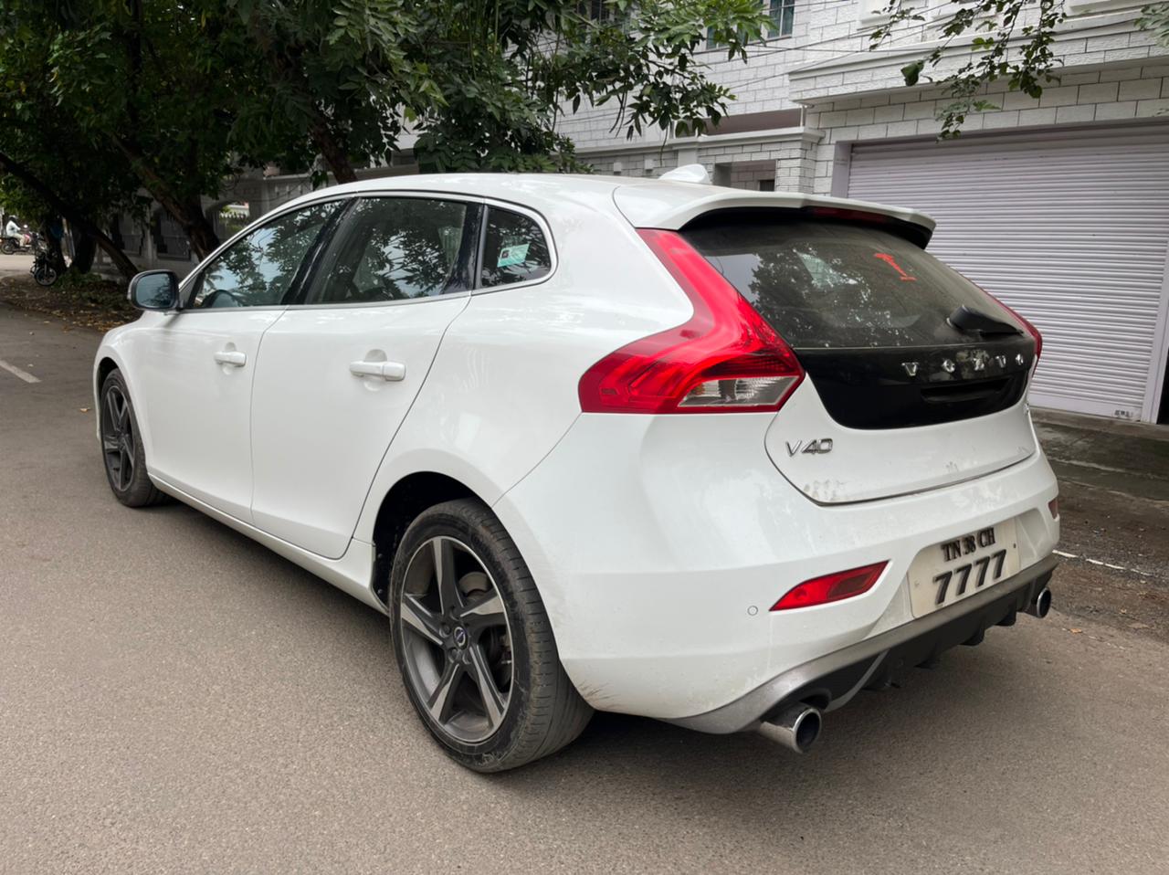 Volvo V40 - Image 6