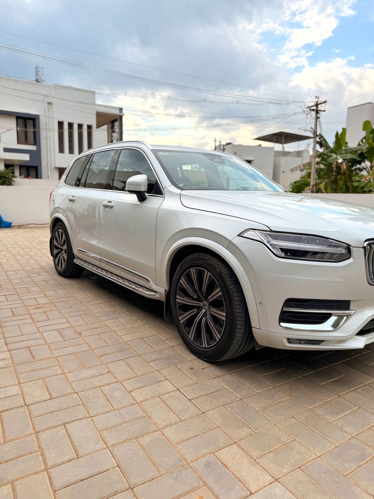 Volvo XC90 - Image 2