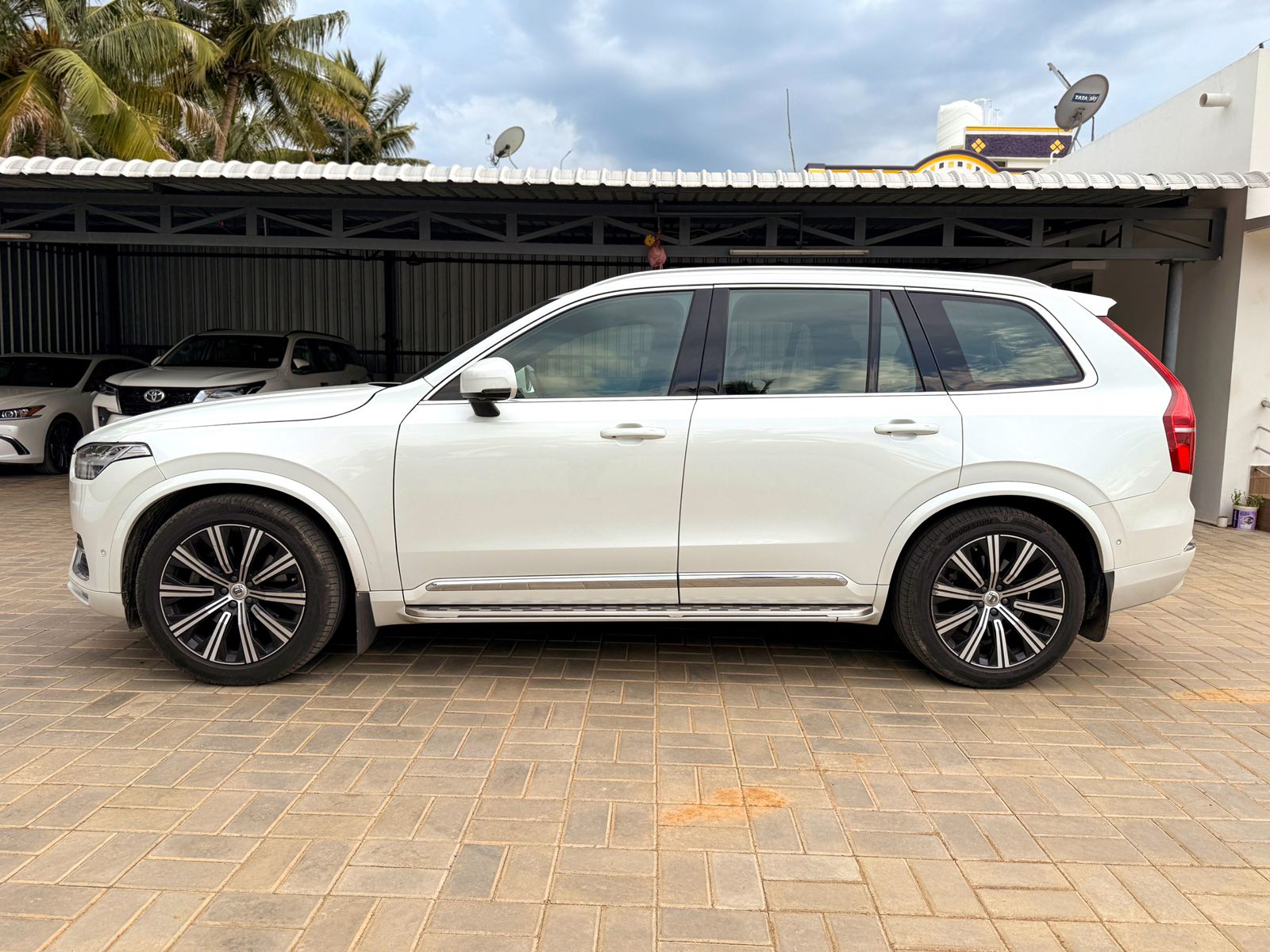 Volvo XC90 - Image 4