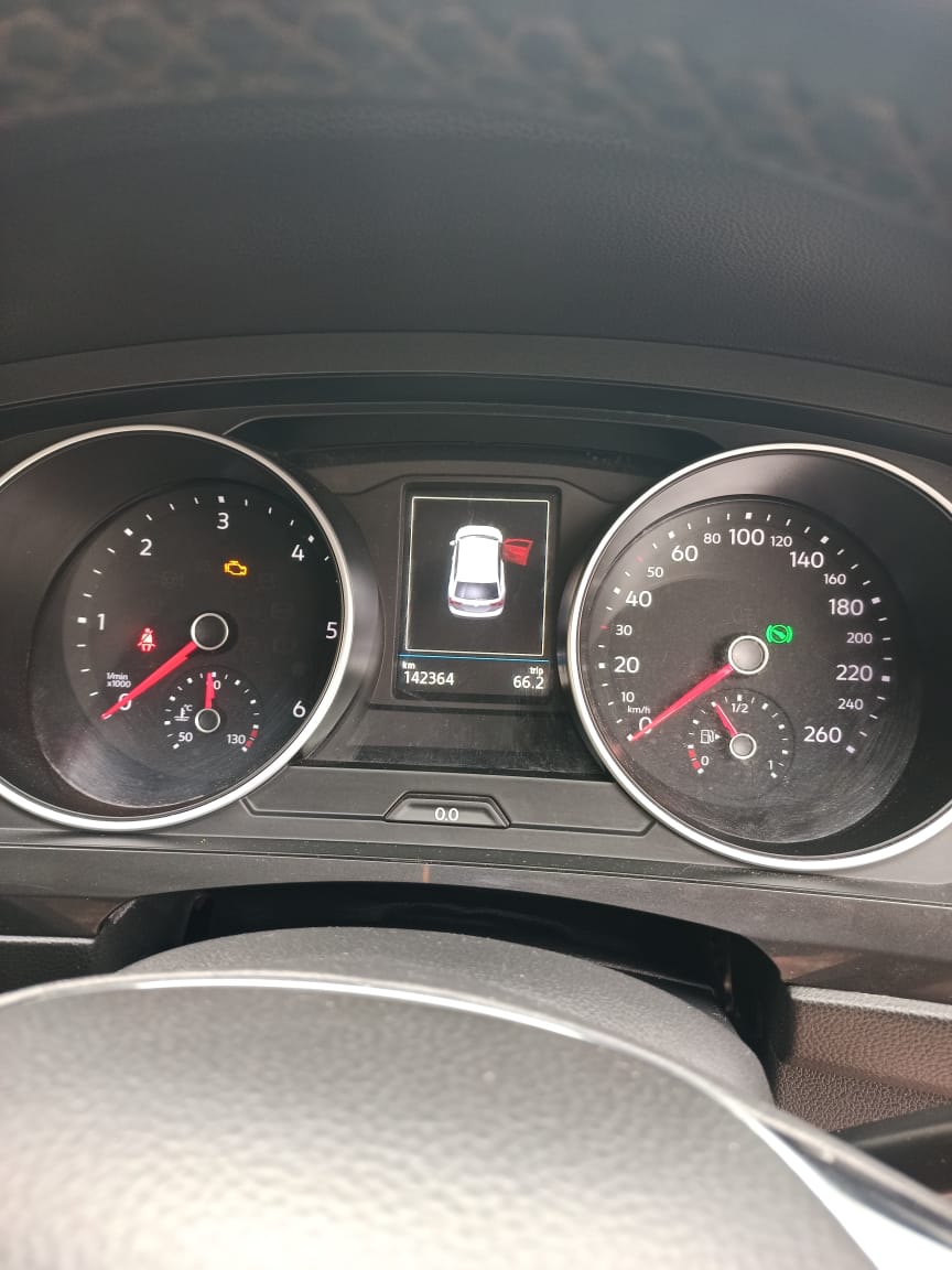 Volkswagen Tiguan - Image 8