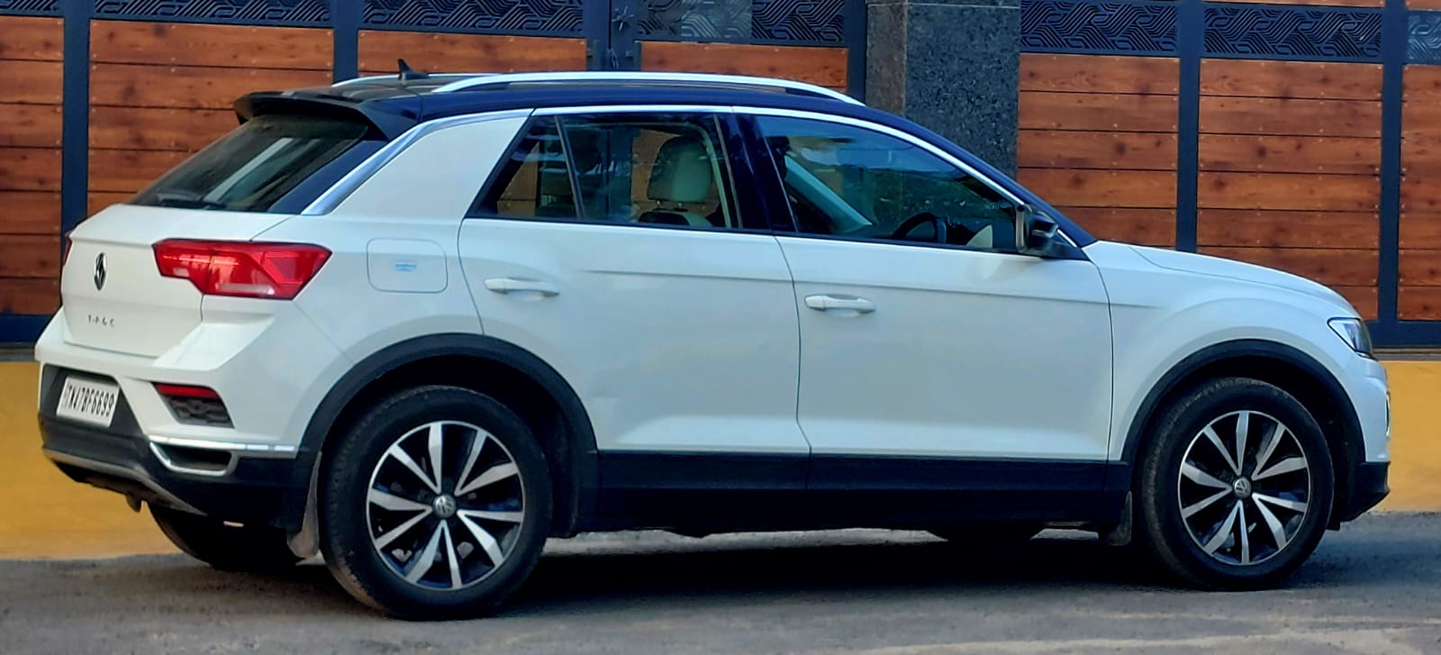 Volkswagen T-Roc - Image 5