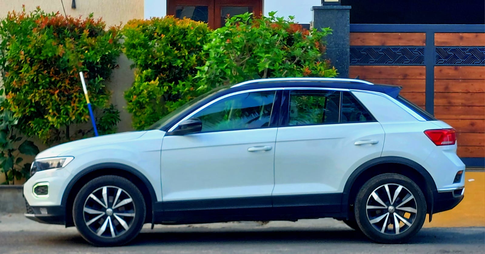 Volkswagen T-Roc - Image 3