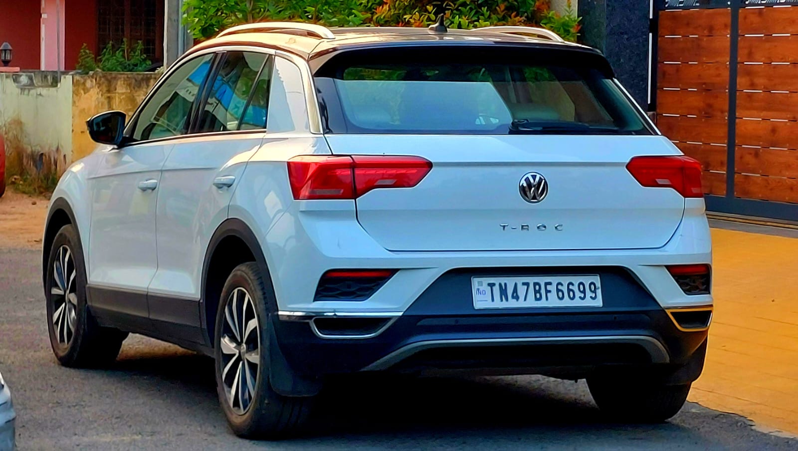 Volkswagen T-Roc - Image 4