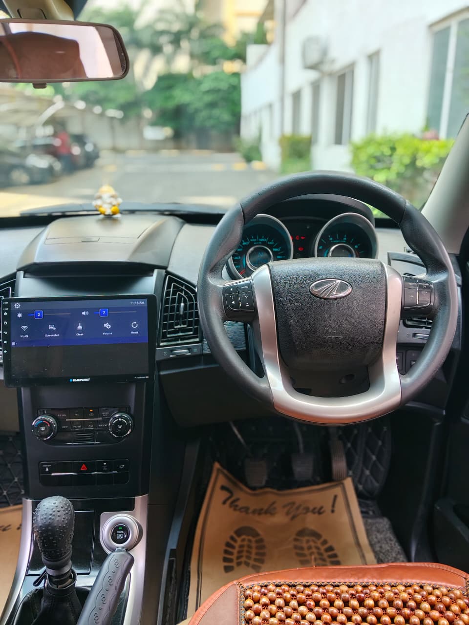 Mahindra XUV500 - Image 7