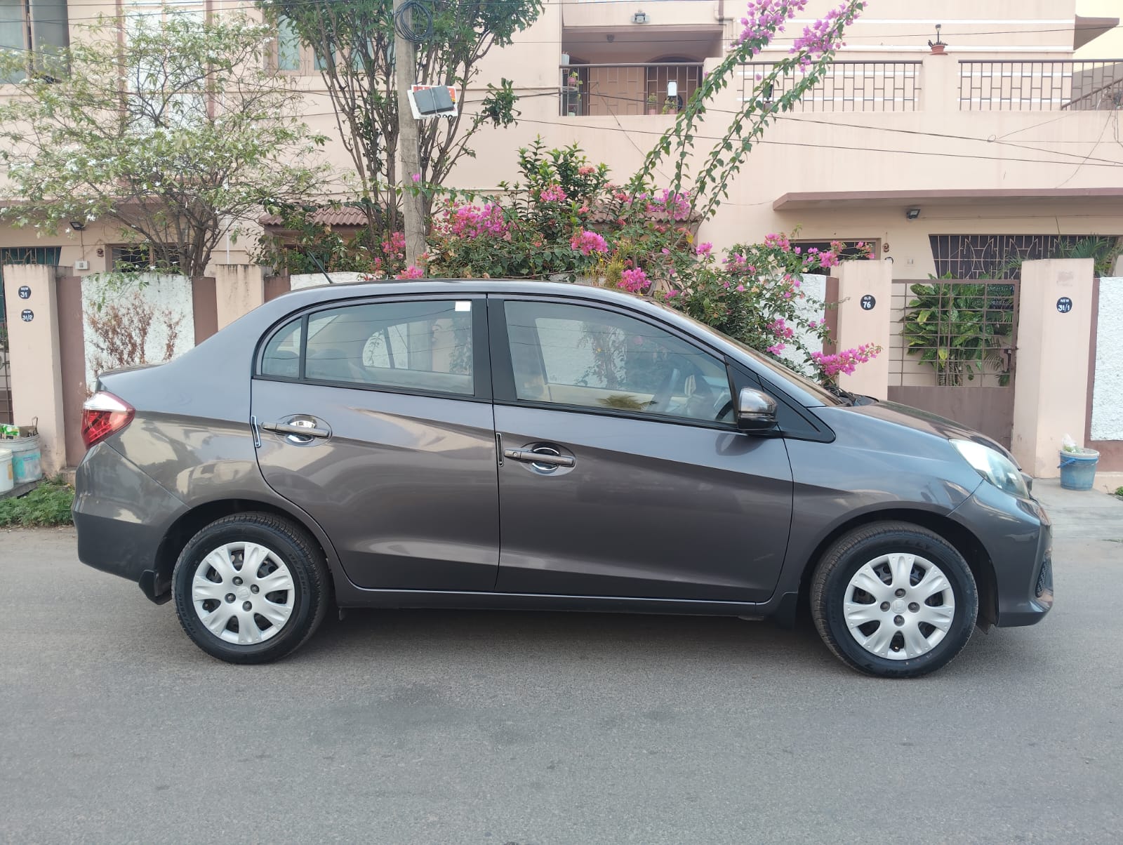 Honda Amaze - Image 2