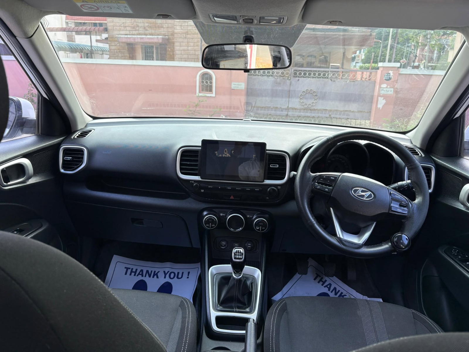 Hyundai Venue - Image 4