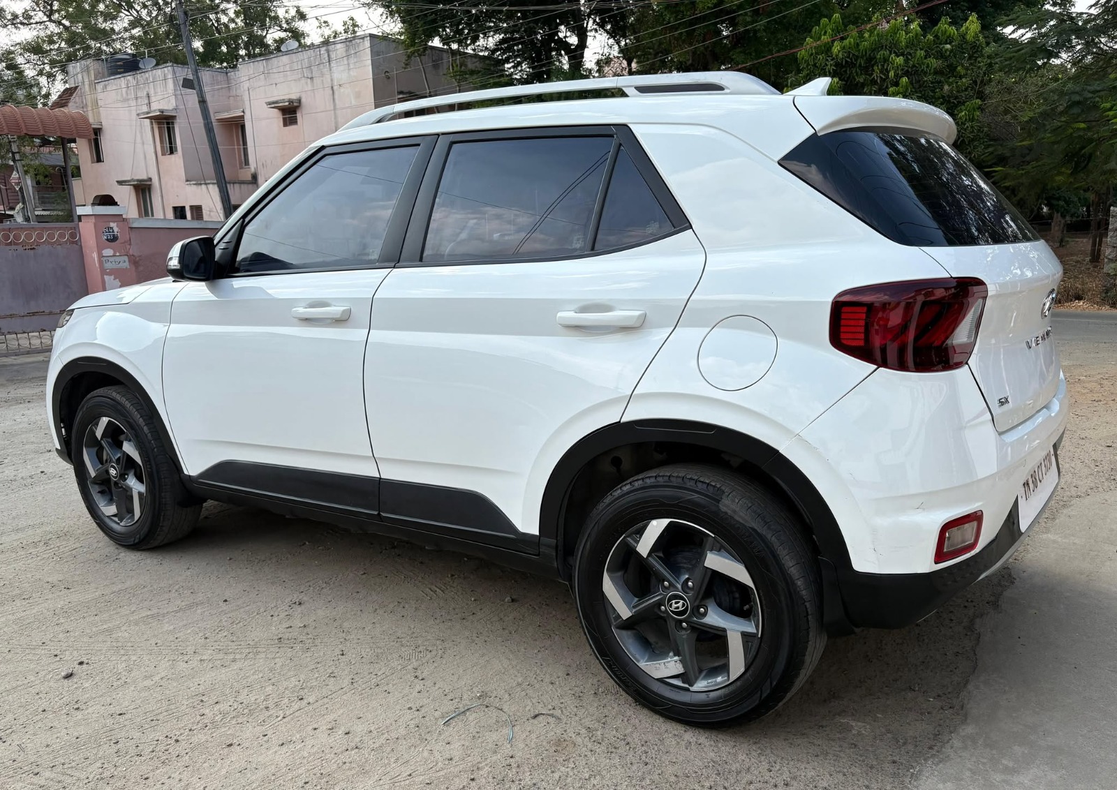 Hyundai Venue - Image 7