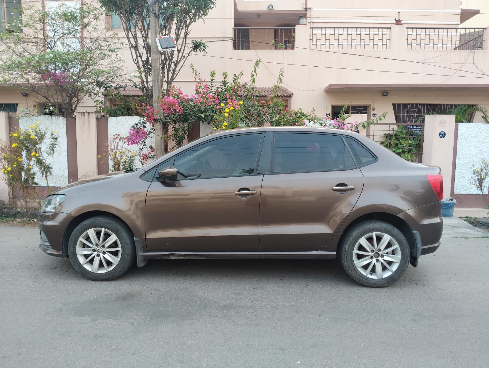Volkswagen AMEO - Image 7