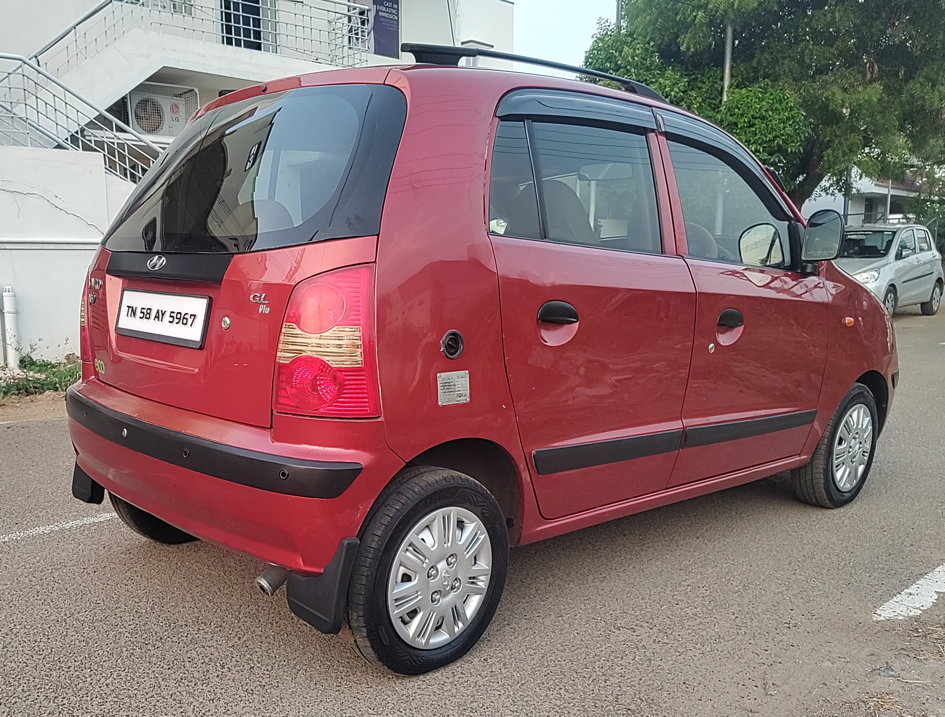 Hyundai Santro Xing - Image 2