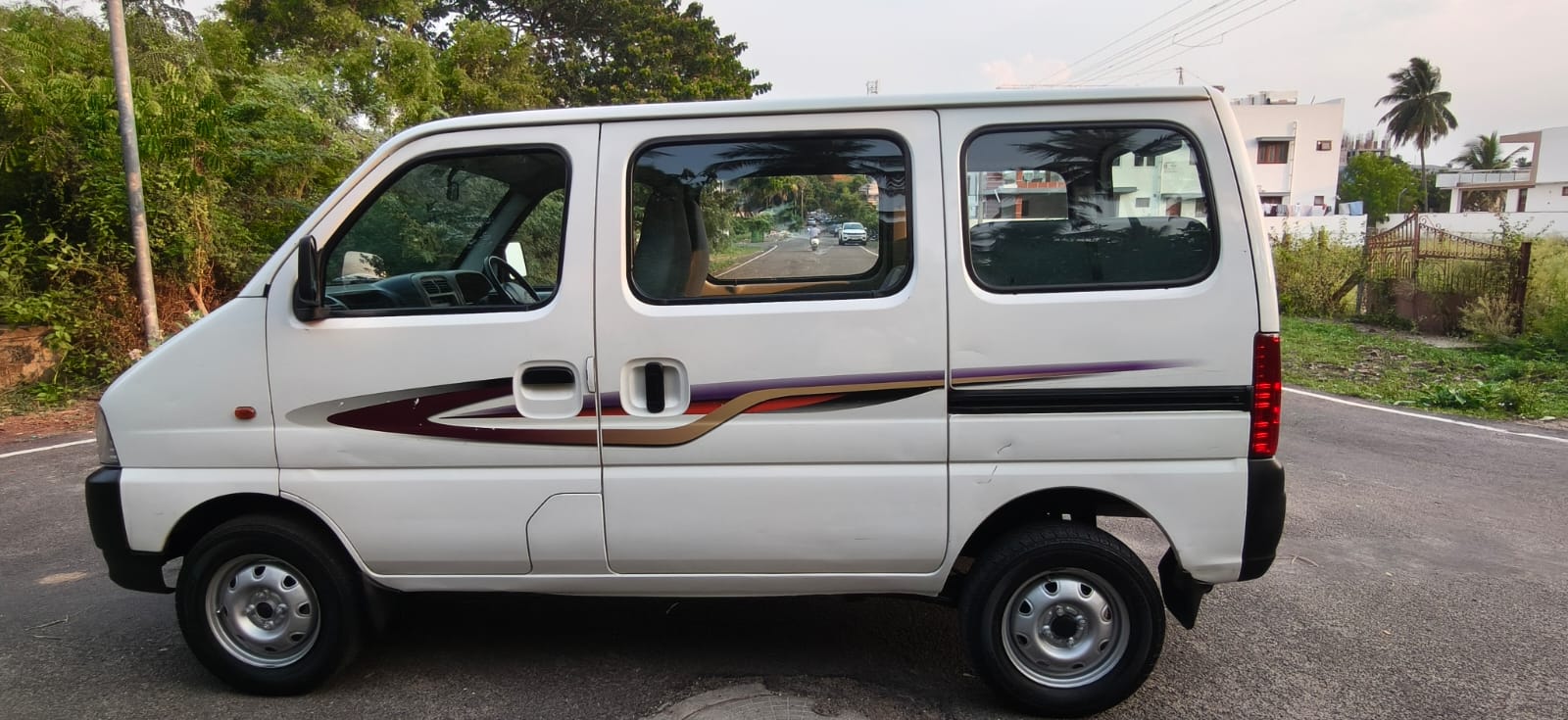 Maruti Suzuki Eeco - Image 3