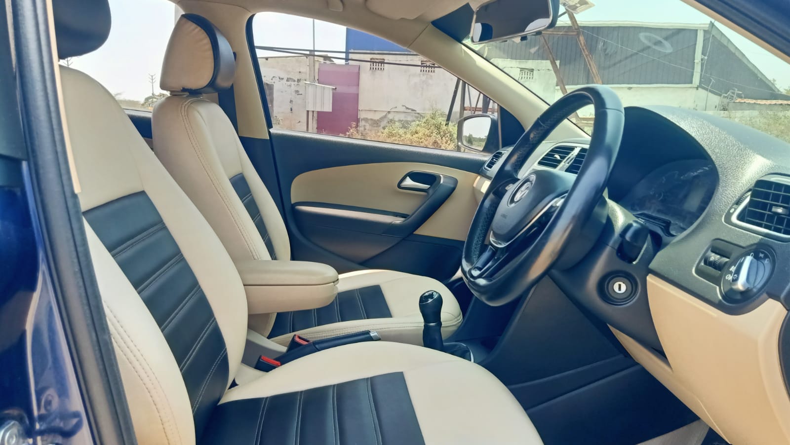 Volkswagen Polo - Image 4