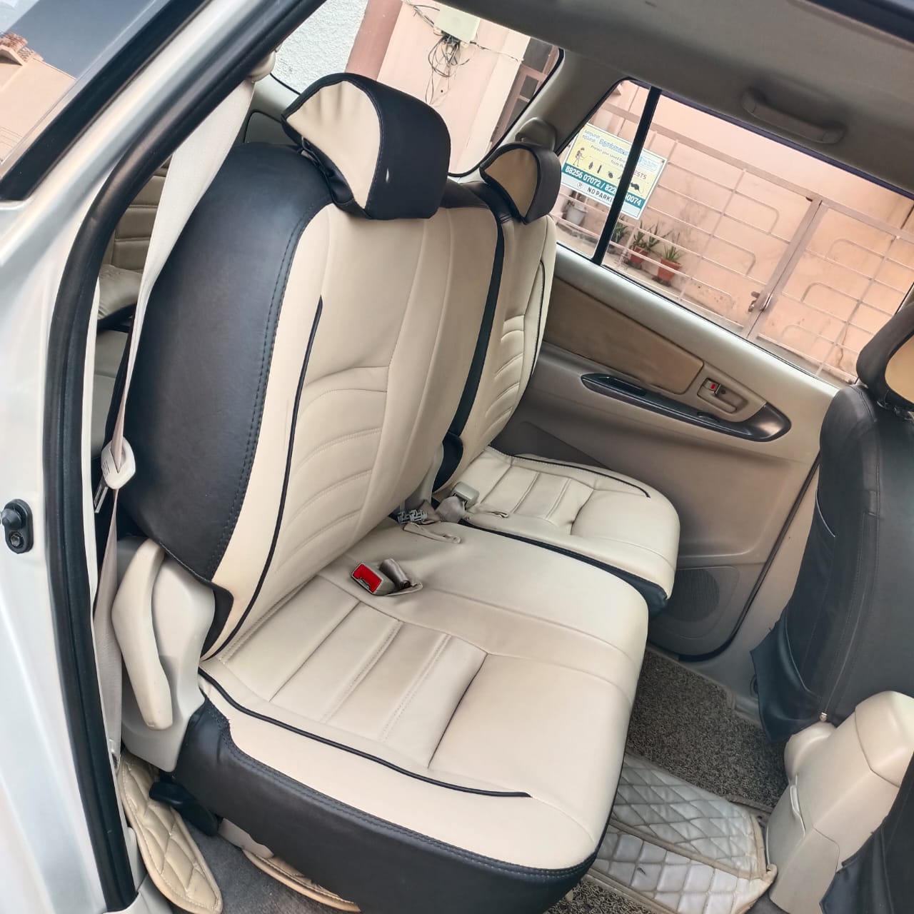 Toyota Innova - Image 5
