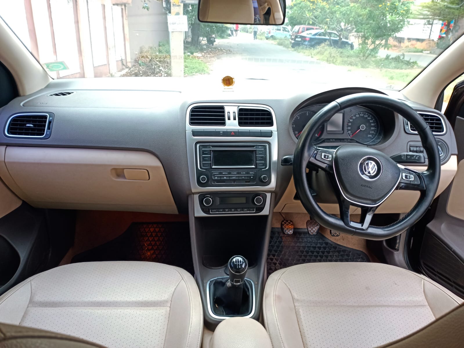 Volkswagen Vento - Image 6