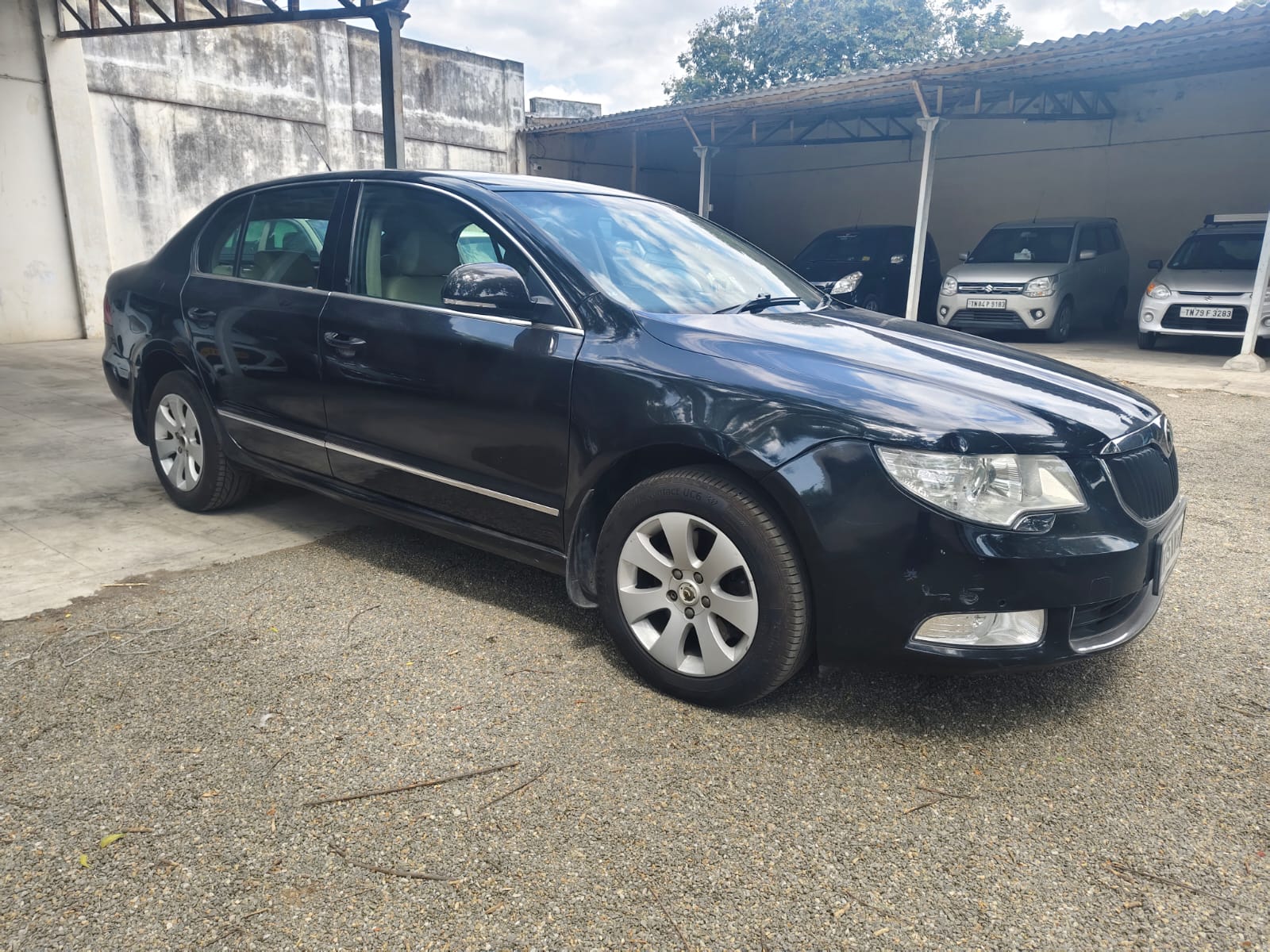 Skoda Superb - Image 2