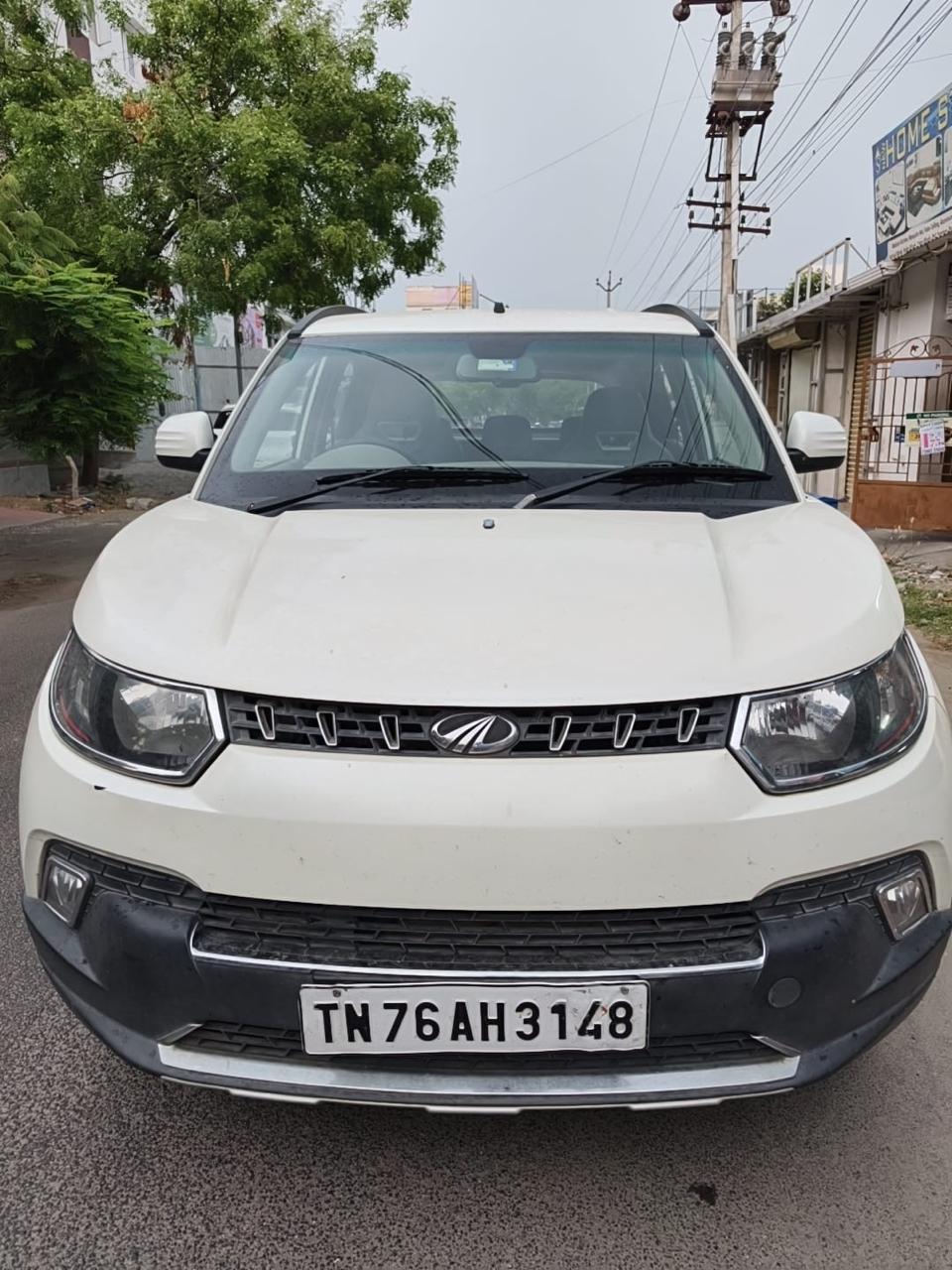 Mahindra KUV 100