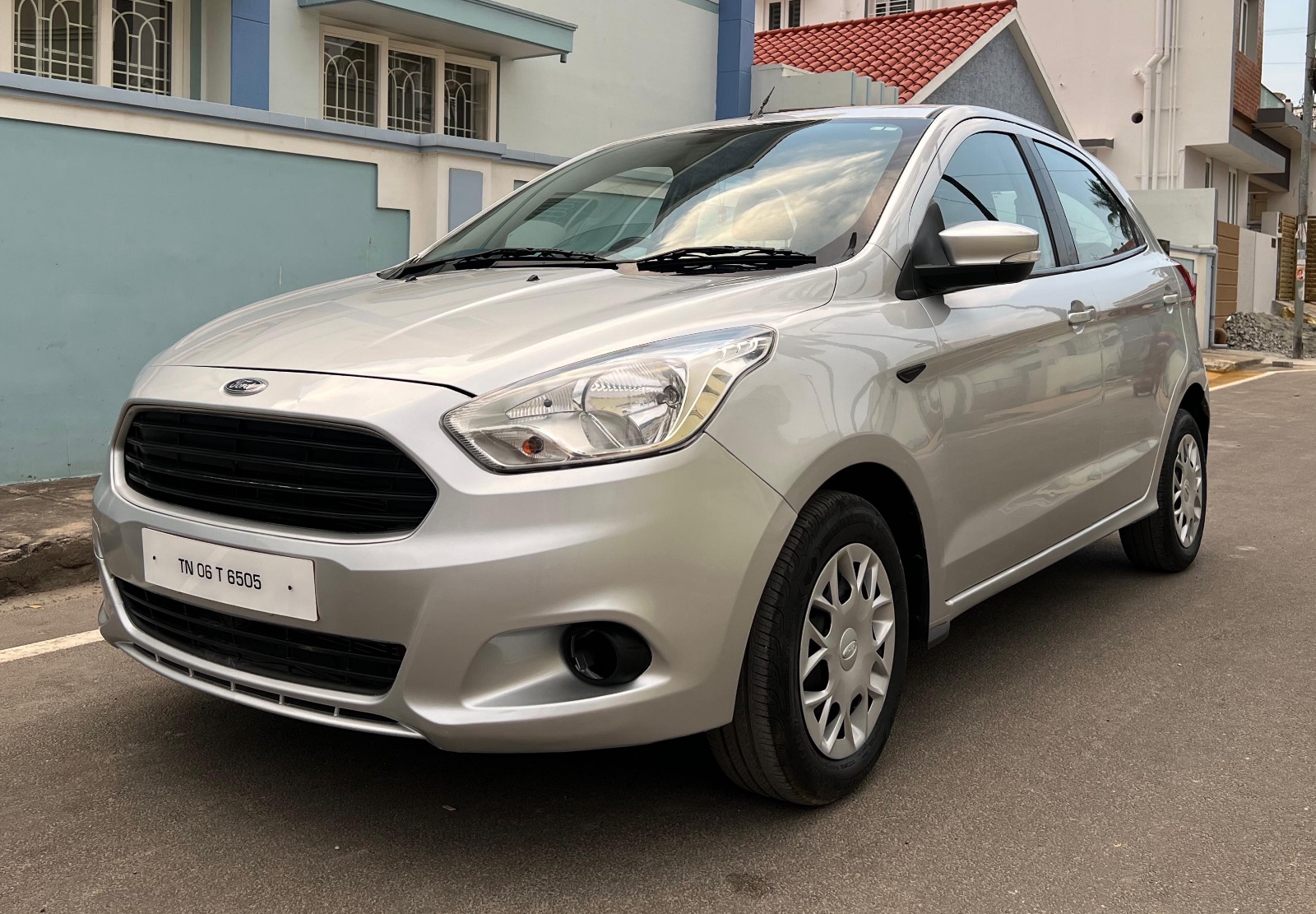 Ford Figo - Image 4