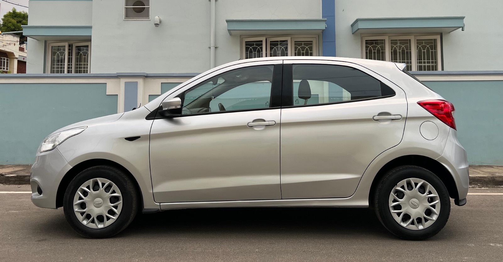 Ford Figo - Image 2