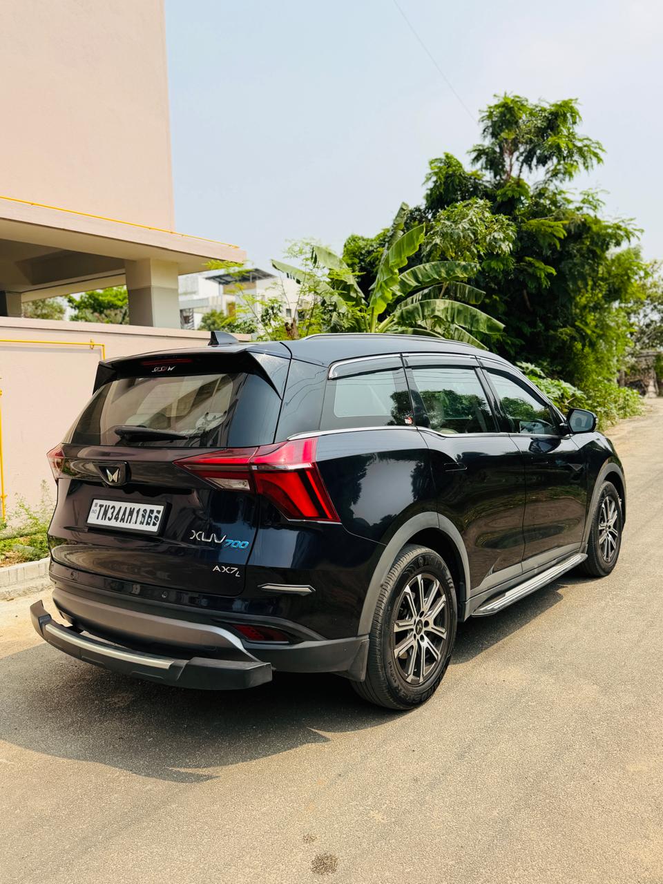 Mahindra XUV700 - Image 3