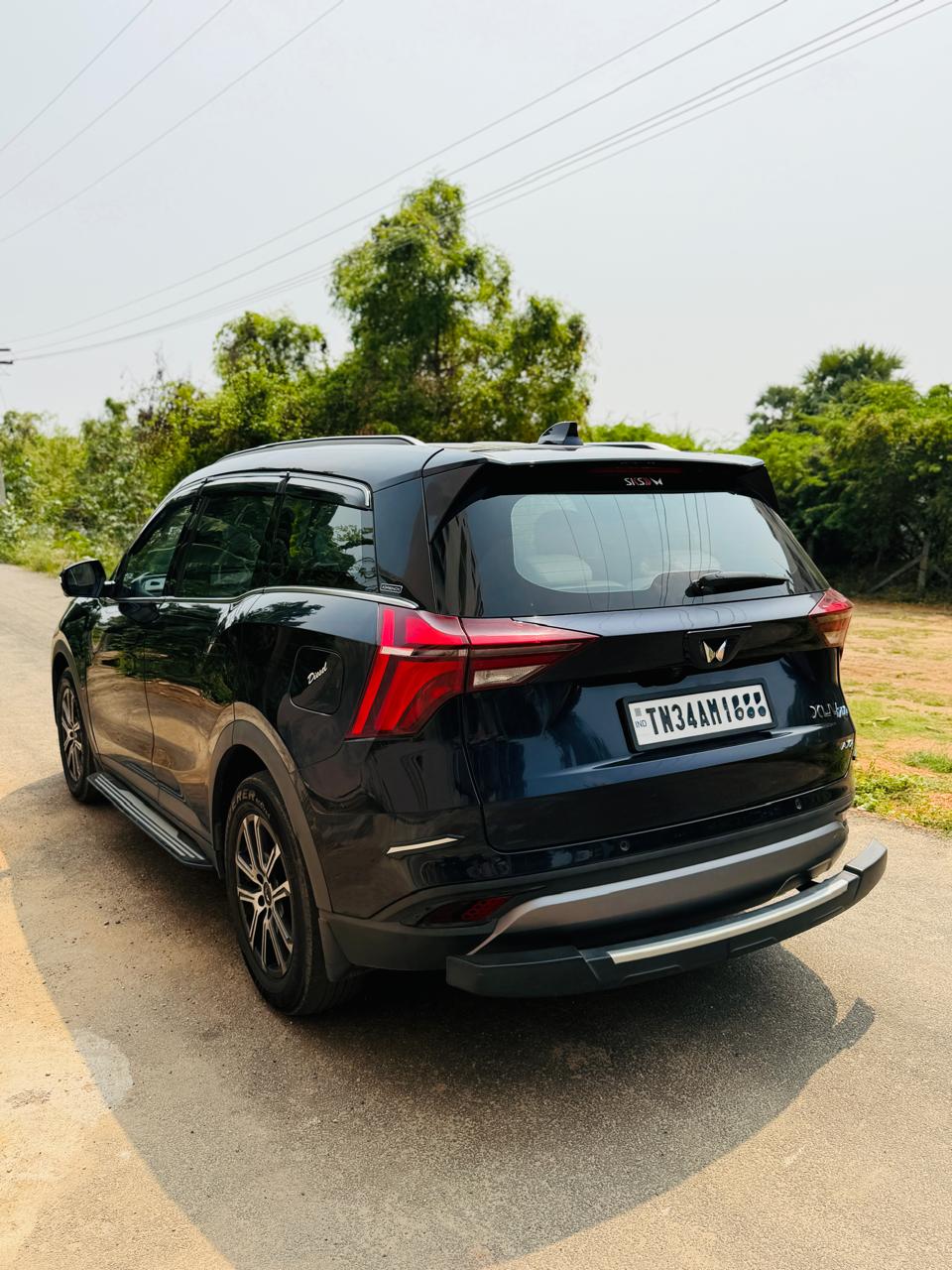 Mahindra XUV700 - Image 4
