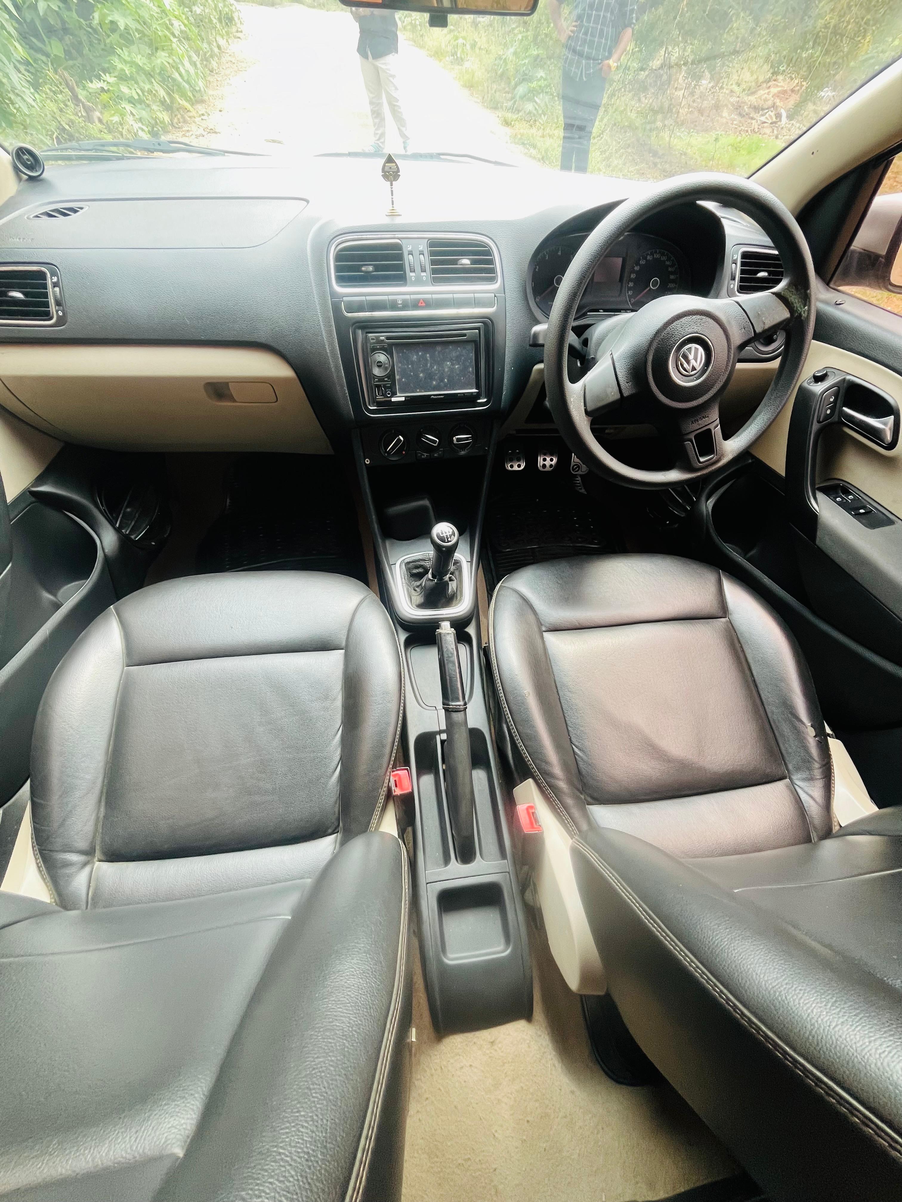 Volkswagen Polo - Image 7