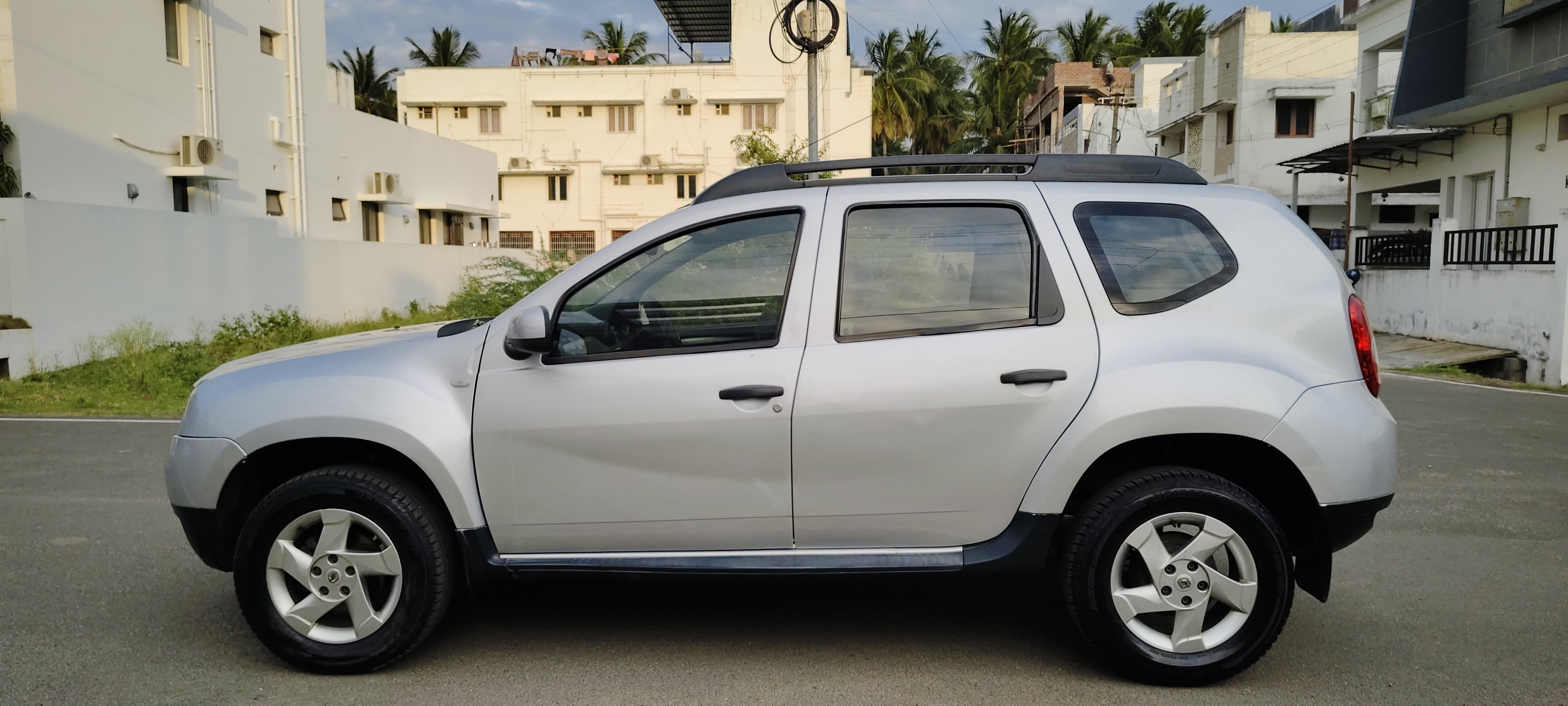 Renault Duster - Image 4
