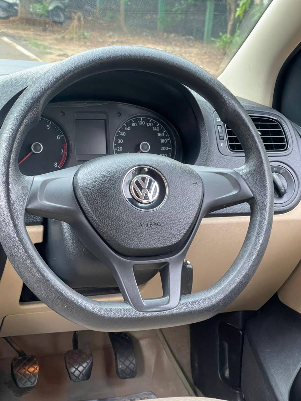 Volkswagen AMEO - Image 11
