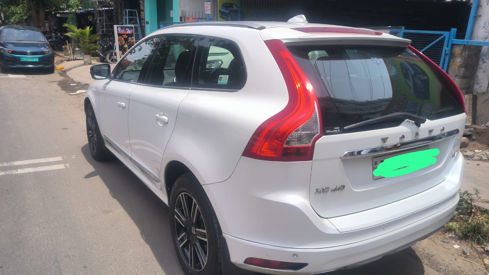 Volvo XC60 - Image 8