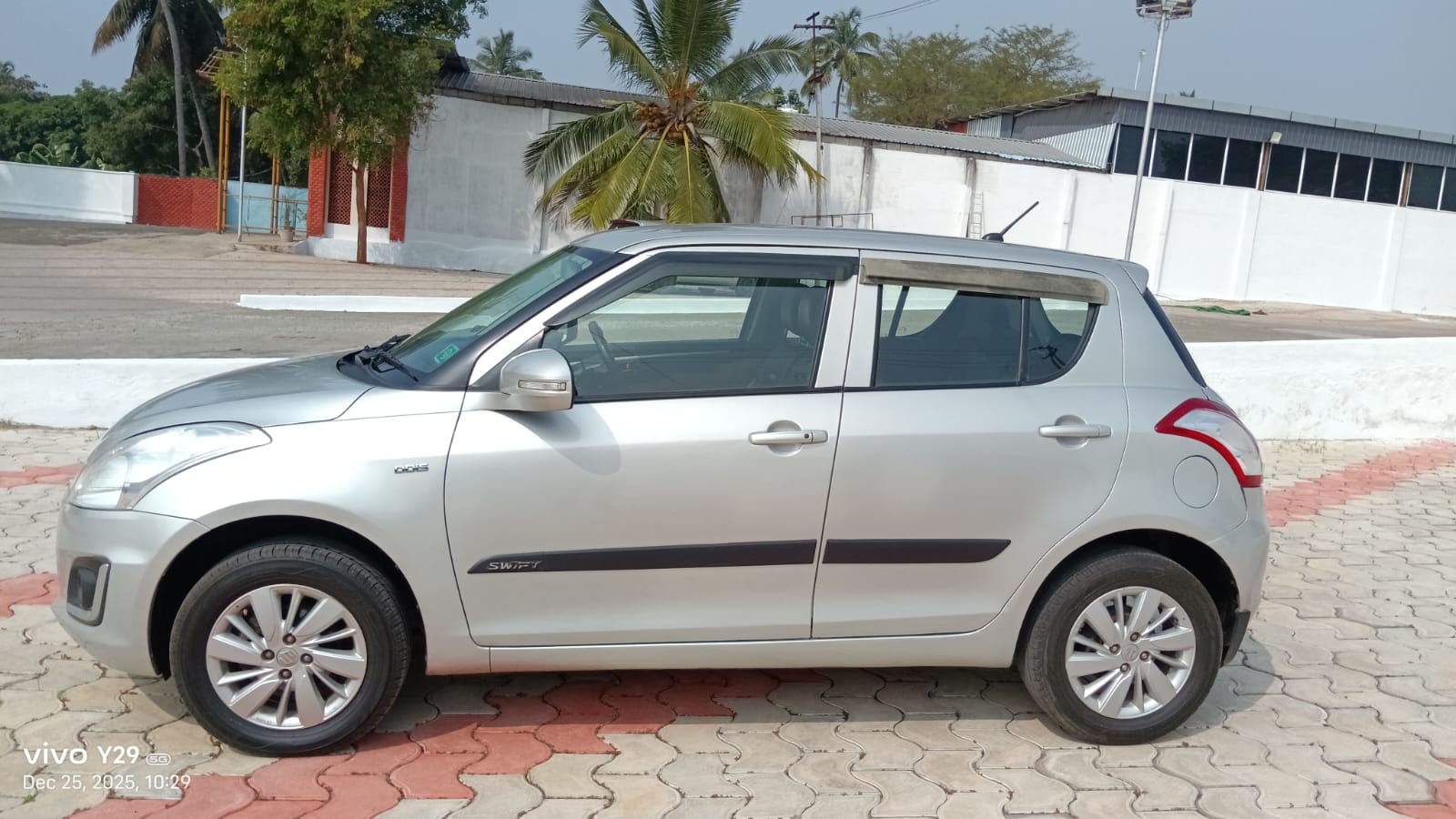 Maruti Suzuki Swift - Image 3
