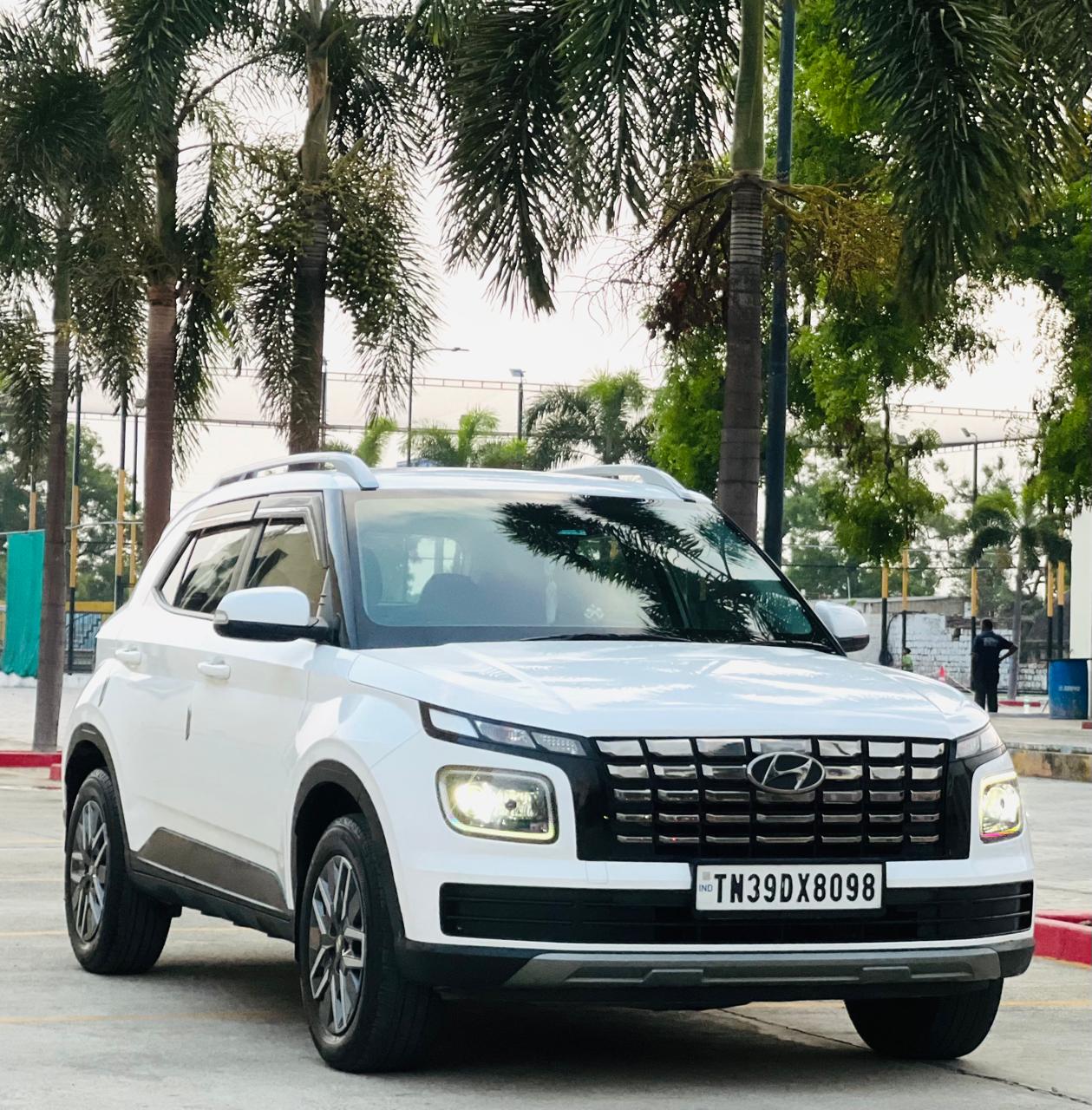 Hyundai Venue - Image 7