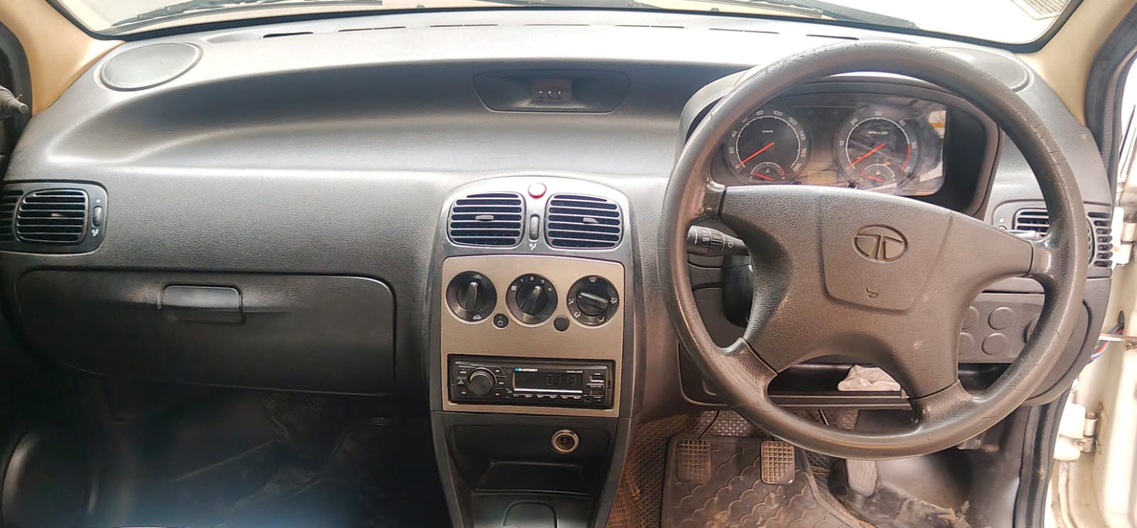 Tata Indica - Image 4