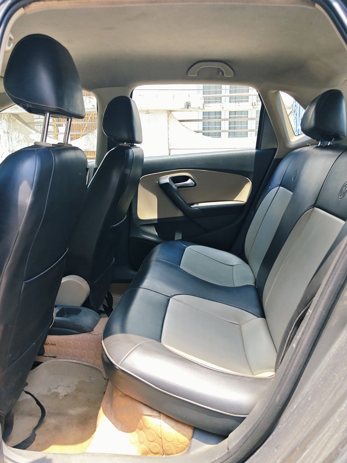 Volkswagen Polo - Image 5