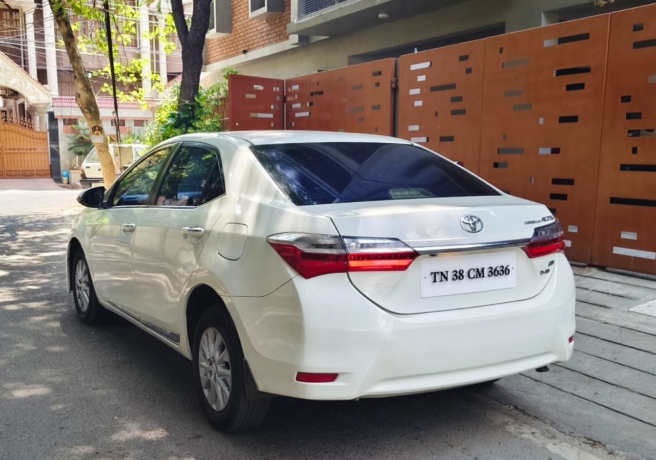 Toyota Corolla Altis - Image 8