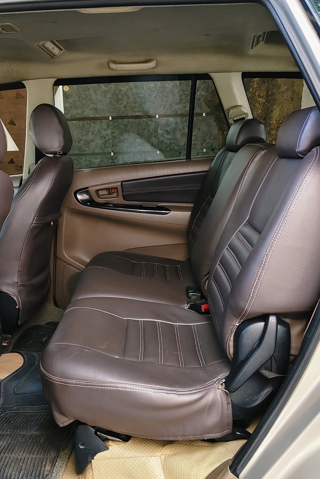 Toyota Innova - Image 8