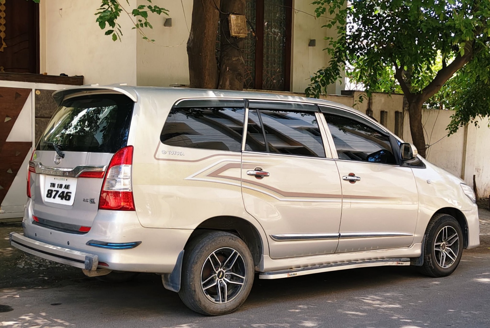 Toyota Innova - Image 5