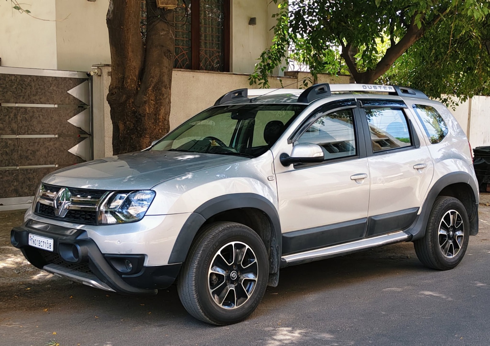 Renault Duster - Image 2