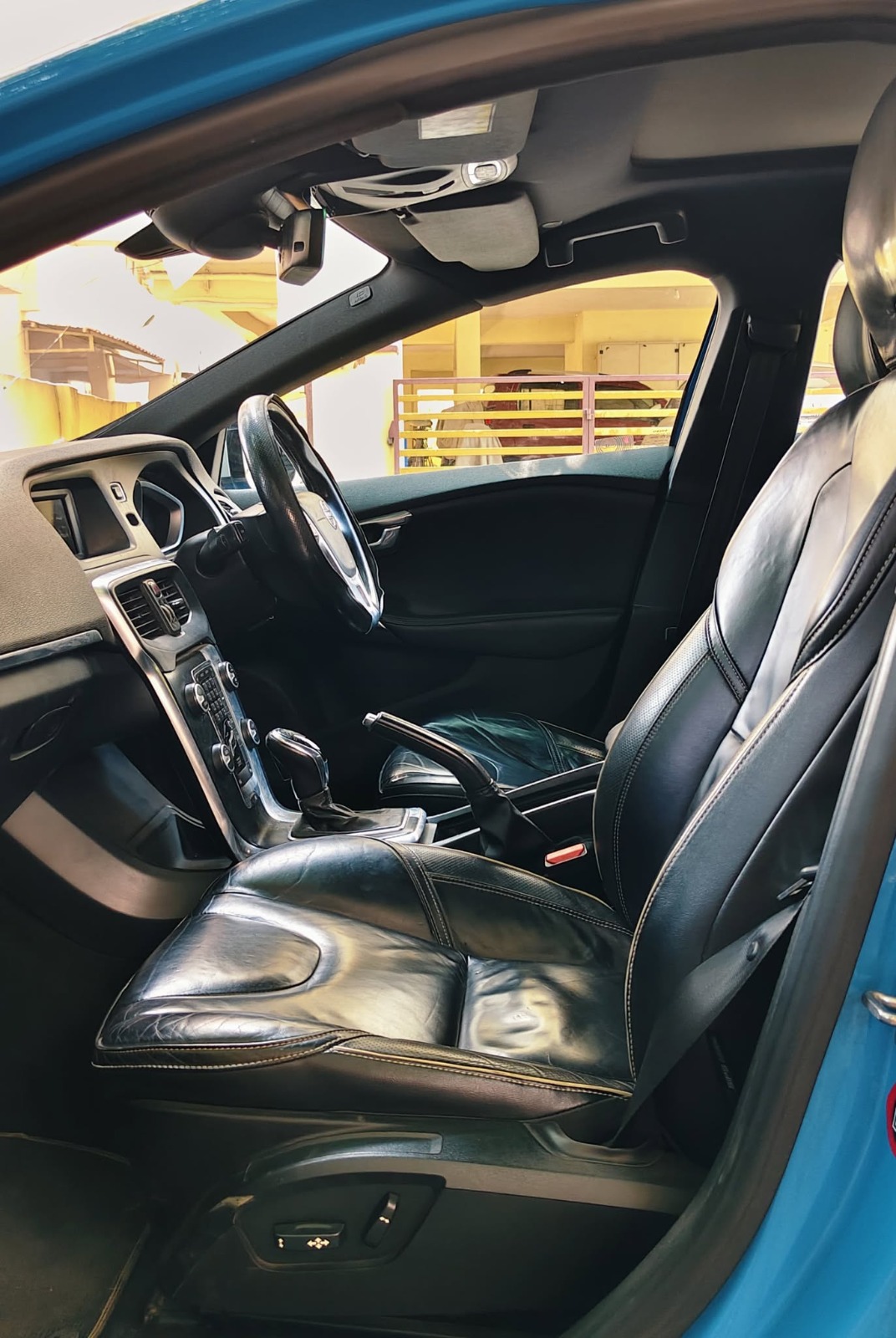 Volvo V40 - Image 6