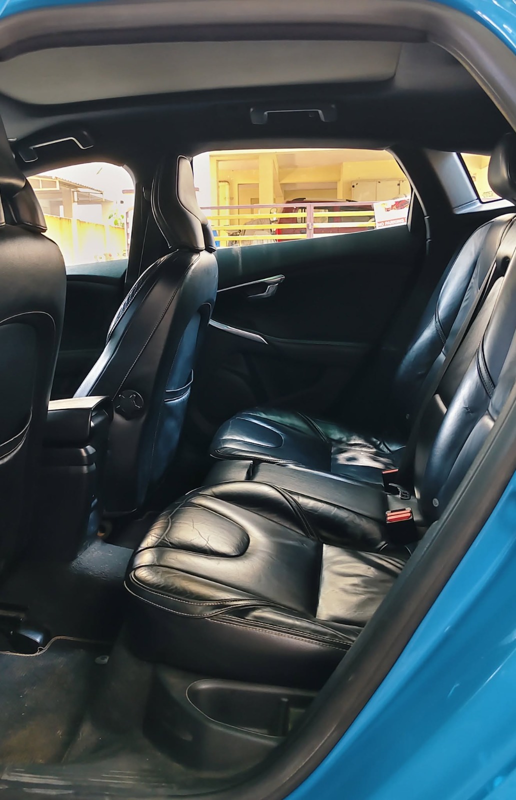 Volvo V40 - Image 7