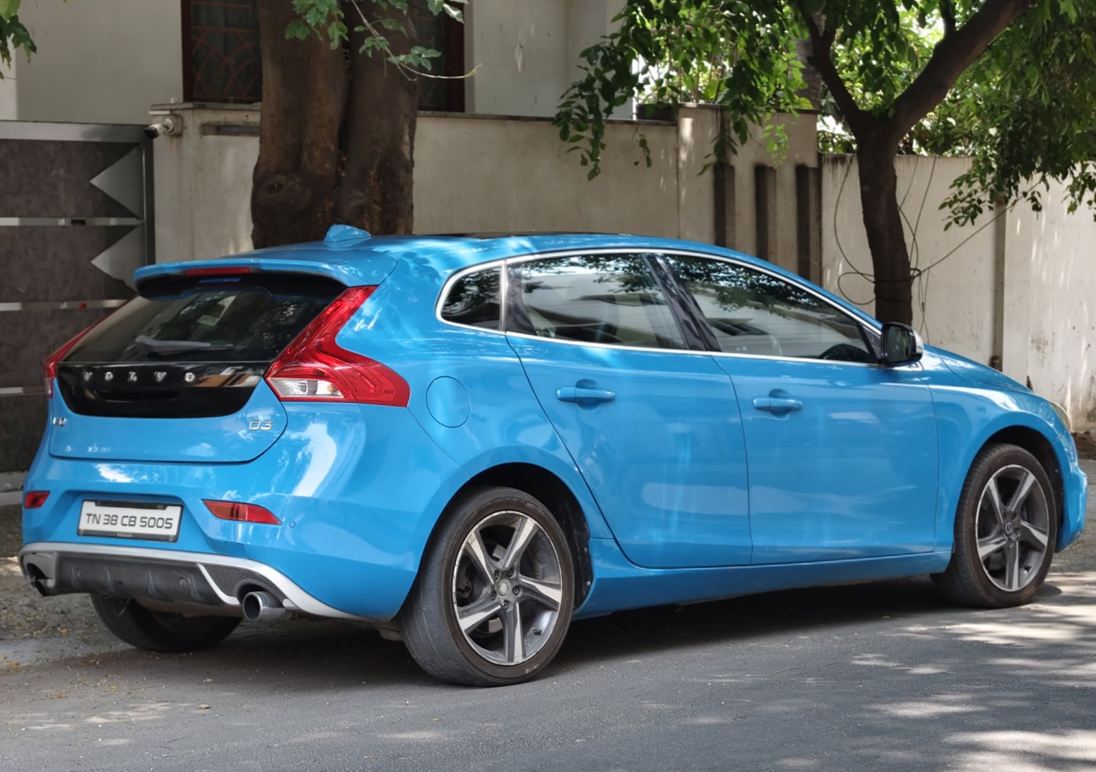 Volvo V40 - Image 8