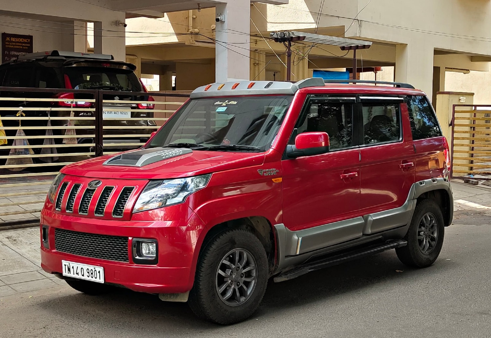 Mahindra TUV300 - Image 8