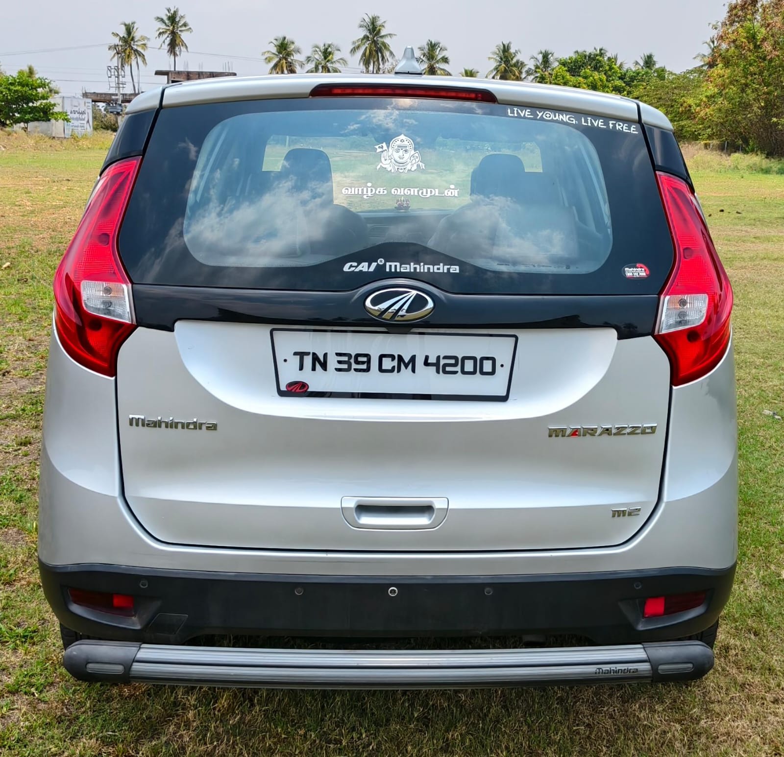 Mahindra Marazzo