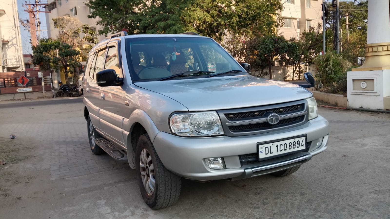 Tata Safari