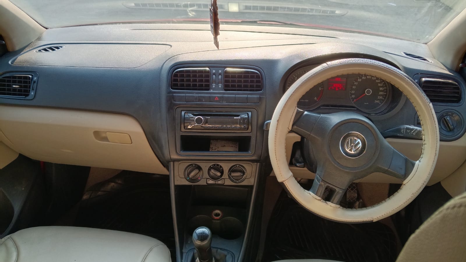 Volkswagen Polo - Image 7