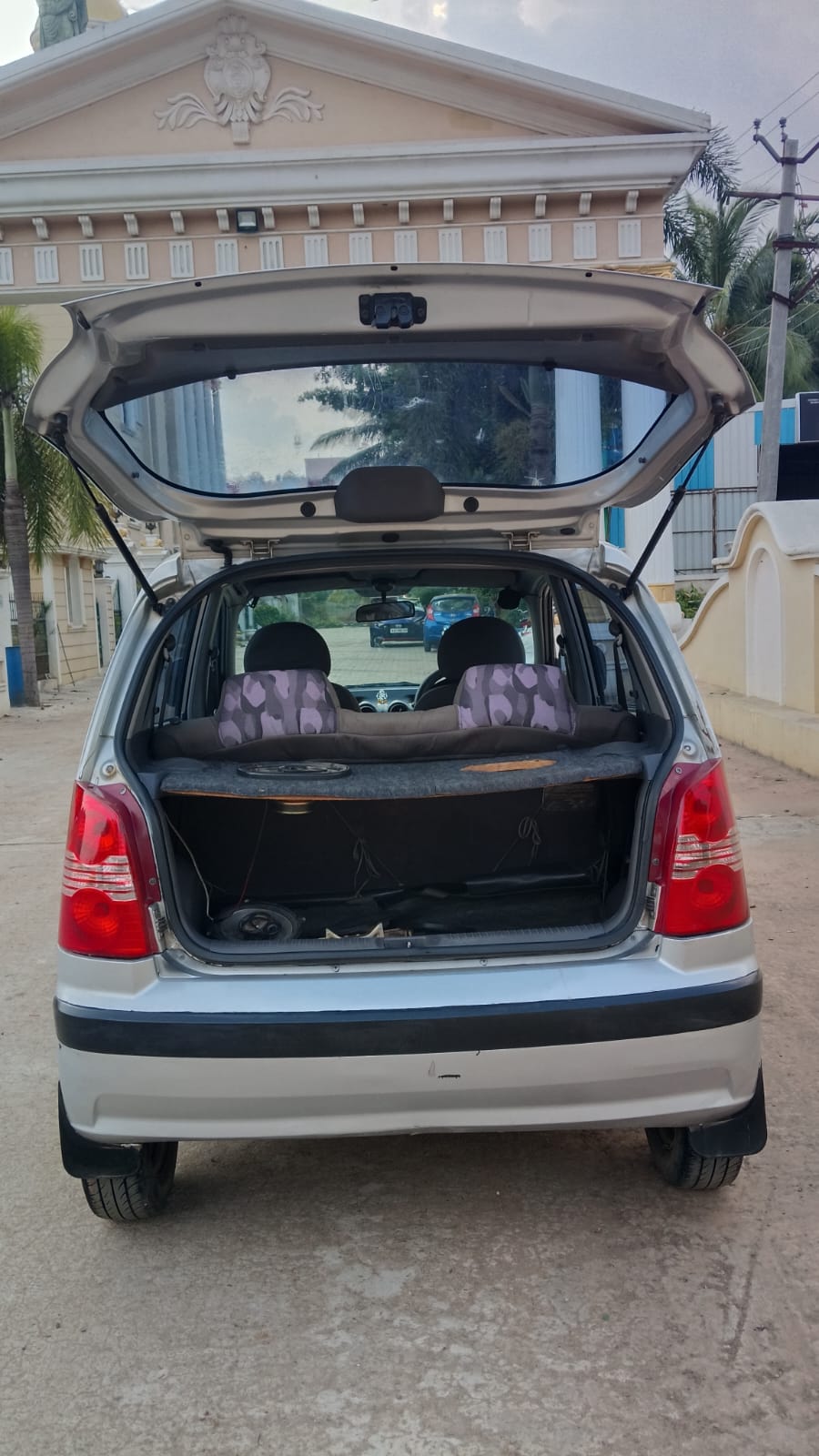 Hyundai Santro Xing - Image 3
