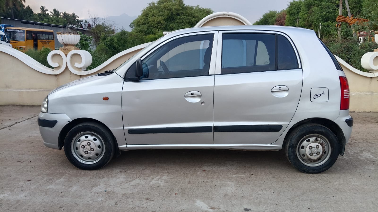 Hyundai Santro Xing - Image 4