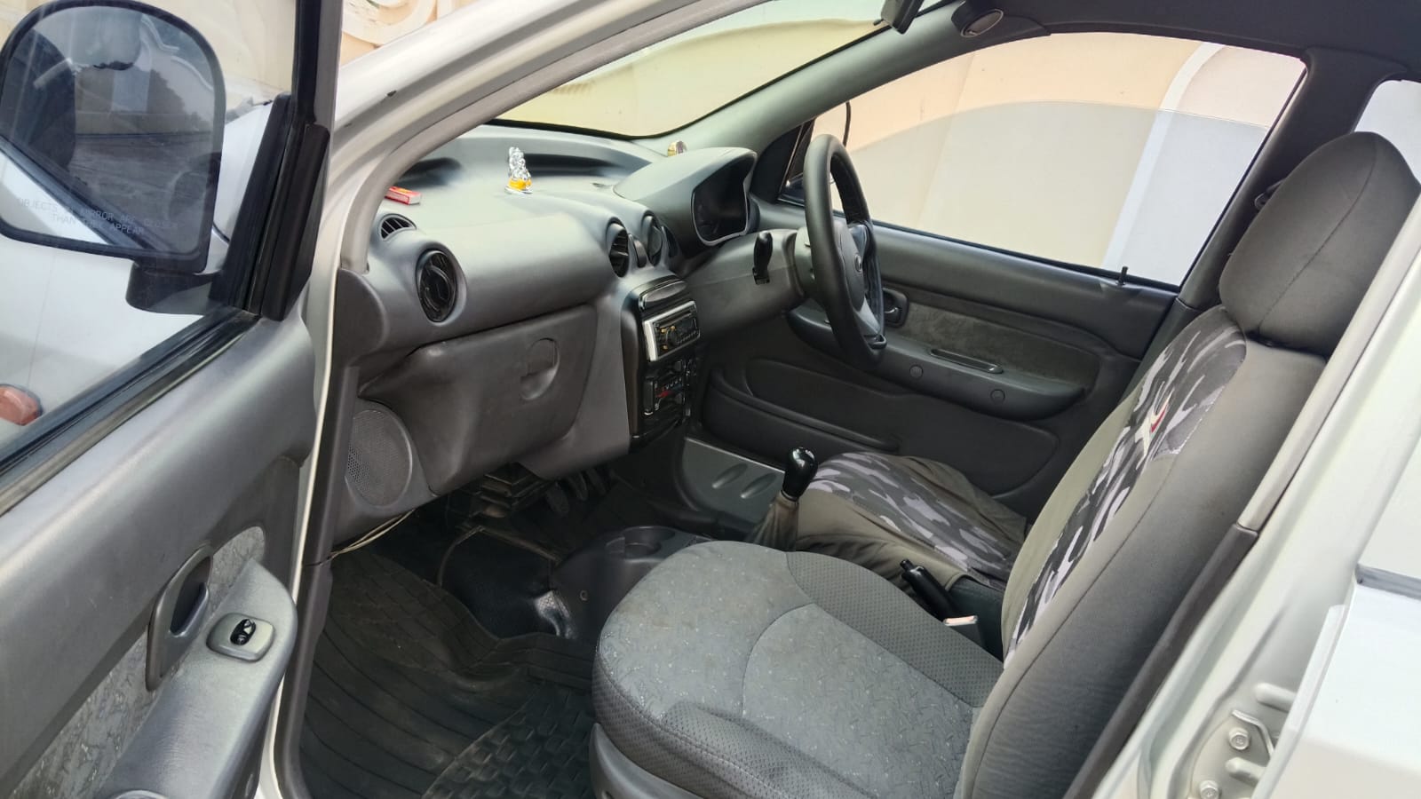Hyundai Santro Xing - Image 6